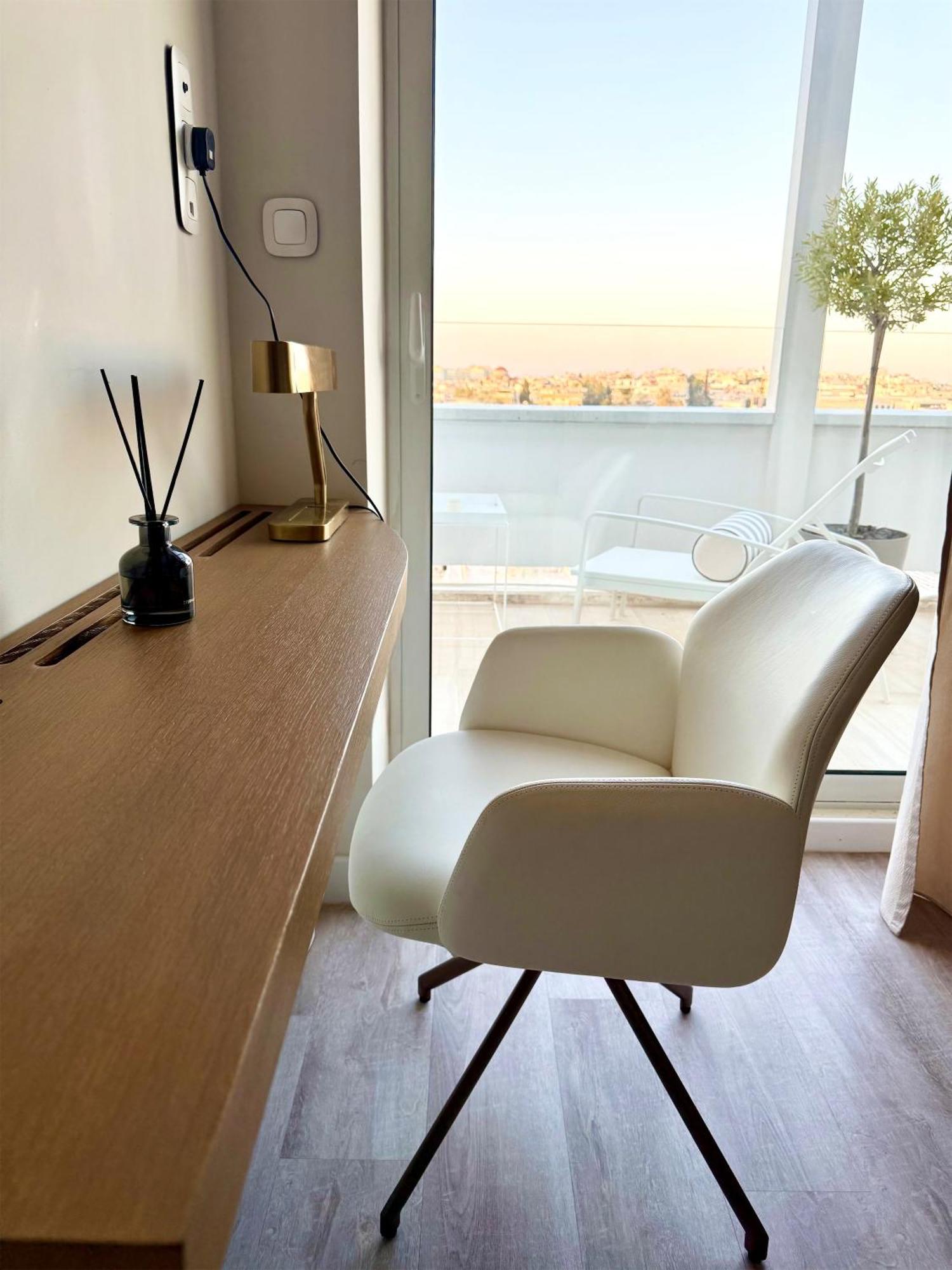 One 360 Skyline Athens Penthouses Room photo
